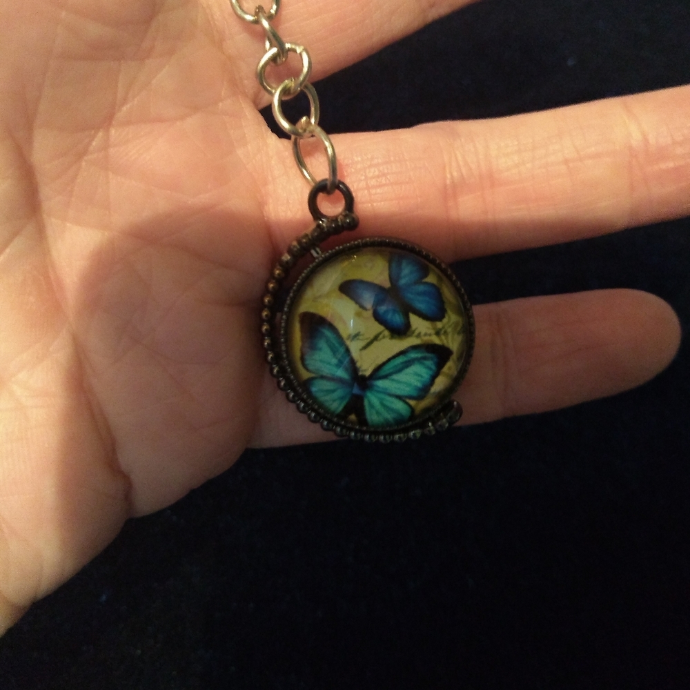 Keychain - Picture 1 of 2
